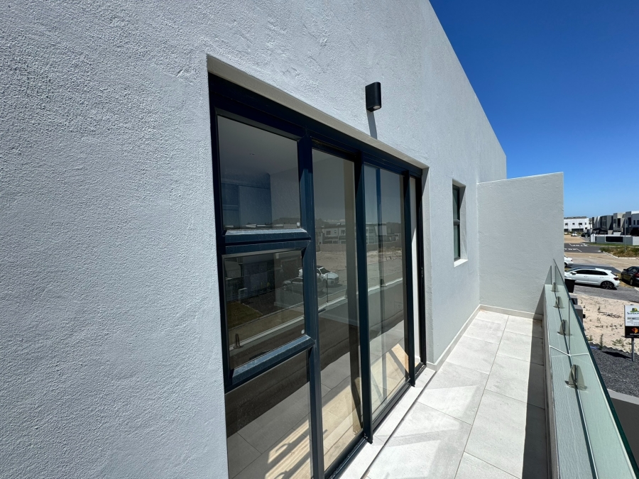 4 Bedroom Property for Sale in Sandown Western Cape